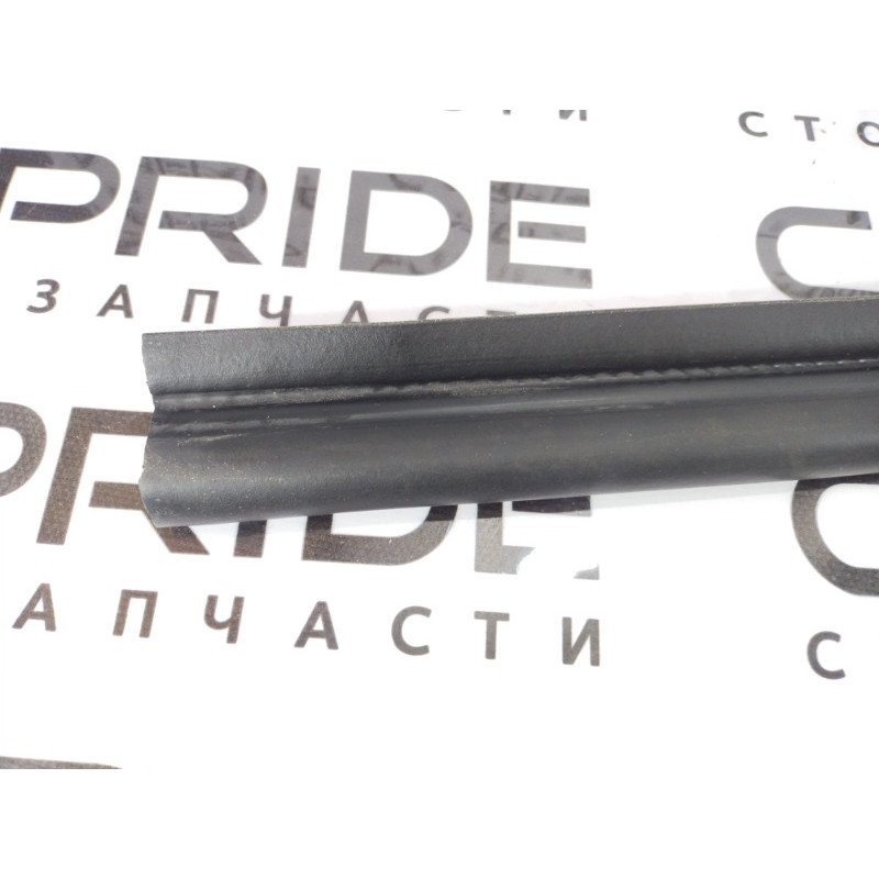 Уплотнитель (кузов и элементы) Audi A5 8T 8t0823723a