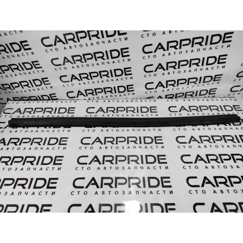 Уплотнитель (кузов и элементы) Audi A5 8T 8t0823723a