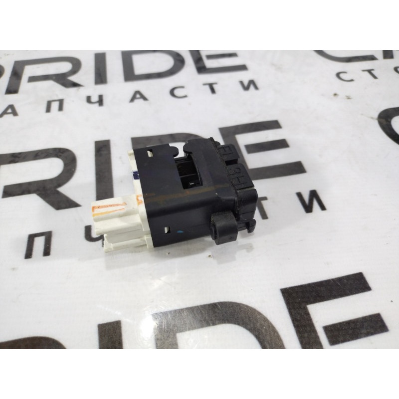 Датчик температуры (электрика / датчики) Ford Fusion MK5 fl3h19t562a