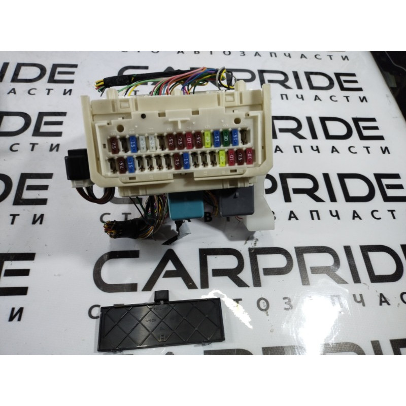 Блок предохранителей (электрика) Toyota Prius NHW20 1.5 8273047300