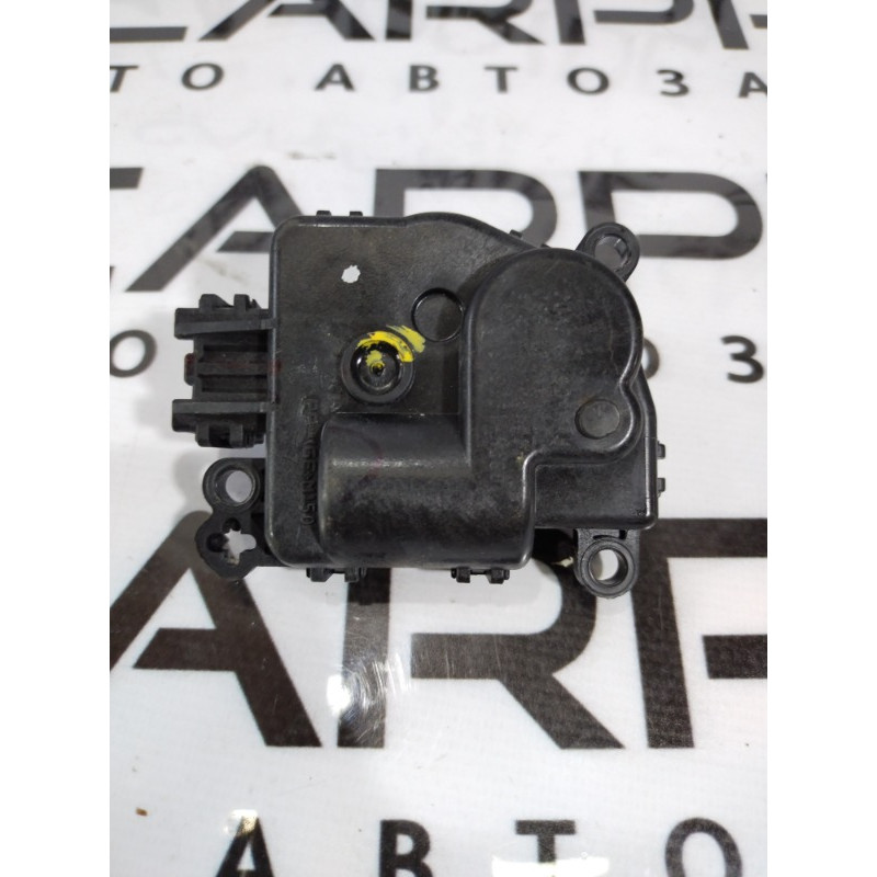 Привод заслонки отопителя (отопление и кондиционирование) Ford Focus MK3 CV6Z-18731-A