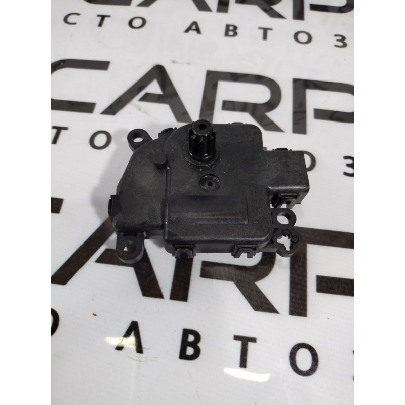 Привод заслонки отопителя (отопление и кондиционирование) Ford Focus MK3 CV6Z-18731-A