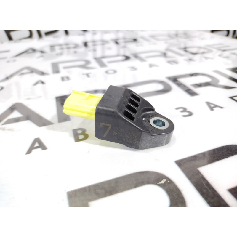 Датчик удара (электрика / датчики) Subaru Forester SJ 98237sg020