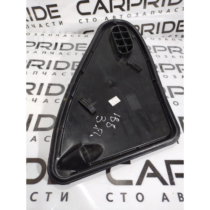 Накладка двери внутренняя (салон) Volkswagen Passat B8 2016 1.8 561839916D