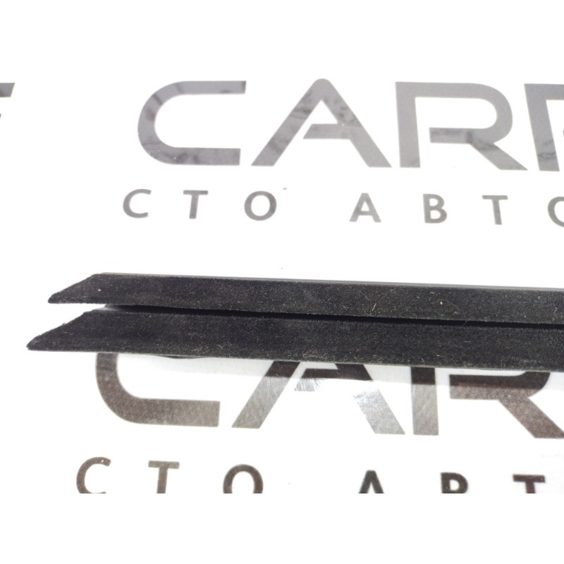 Молдинг стекла внутренний (наружные элементы кузова) FORD Focus MK3 2014 2.0 DM5Z-5821457-A