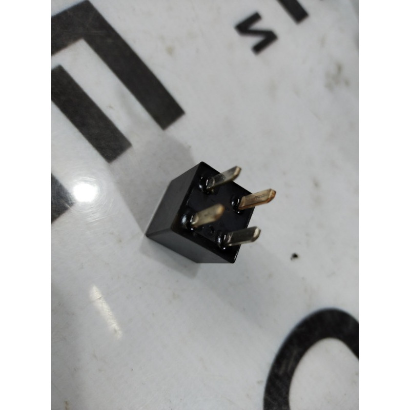 Реле (электрика) Ford Fusion MK5 8t2tca