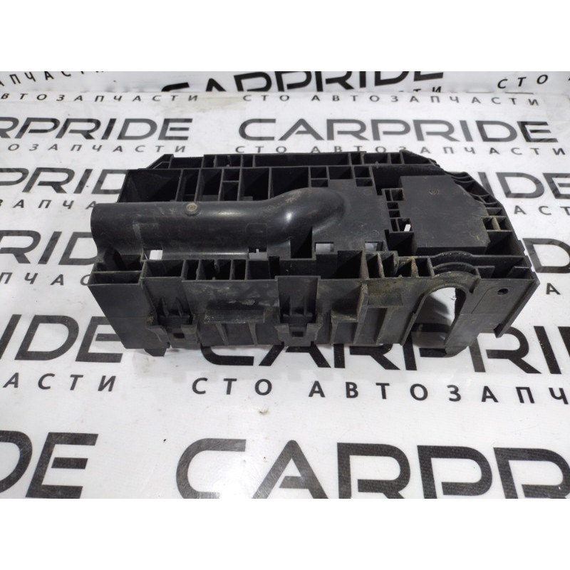 Кронштейн блока предохранителей (кузов и элементы) Dodge Journey SXT 2014 3.6 68079356ab