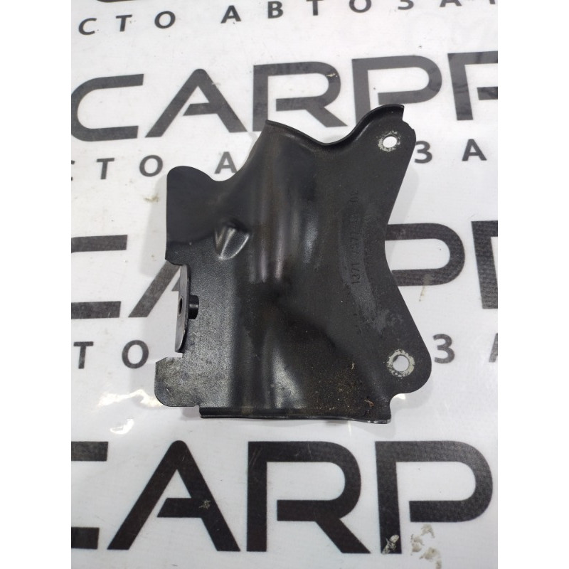 Кронштейн глушителя (выпускная система) BMW 5-series F10 2011 N63B44 13717577461