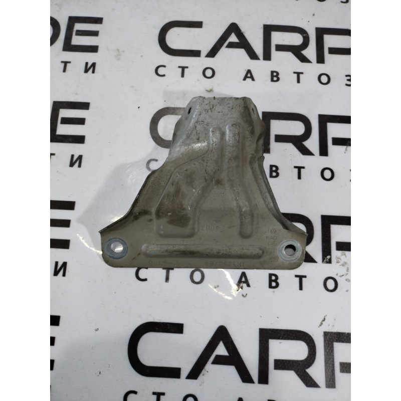 Кронштейн торпедо (салон) Volkswagen Passat B7 1k1858765