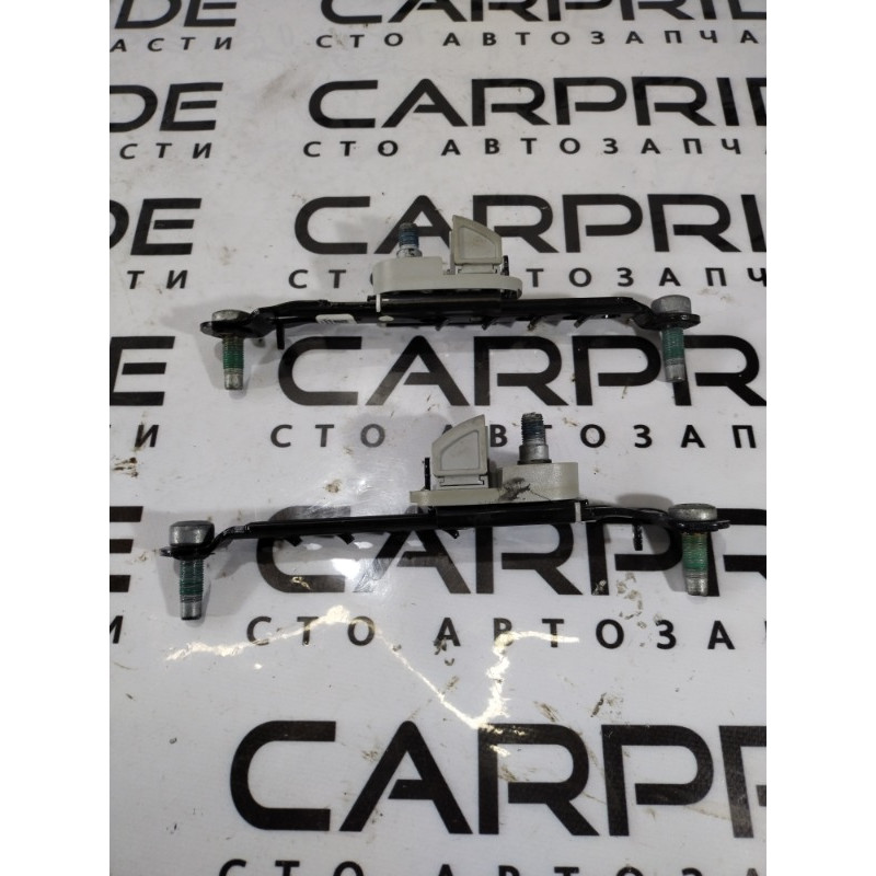 Кронштейн ремня безопасности (салон) Jeep Compass MP 2018 2.4 5la64ps4ab