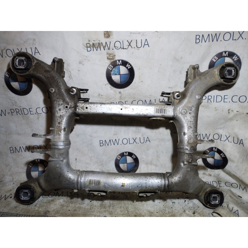 Подрамник (подвеска) BMW 5-series F10 2011 N63B44 33316799103