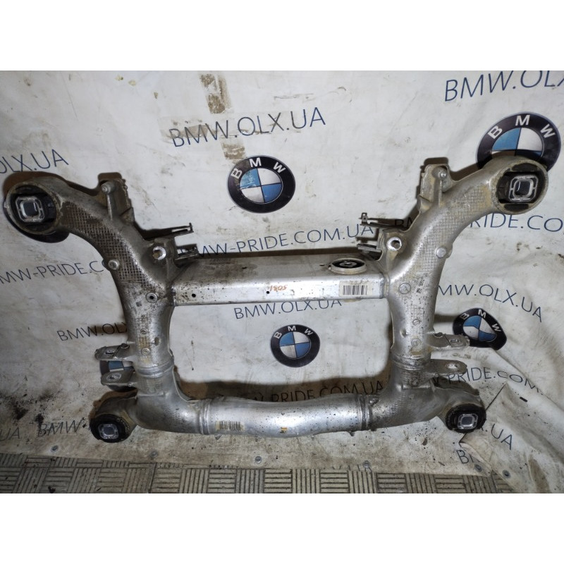 Подрамник (подвеска) BMW 5-series F10 2011 N63B44 33316799103