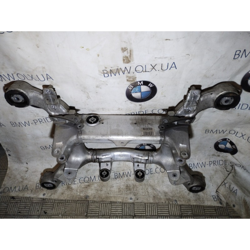Подрамник (подвеска) BMW 5-series F10 2011 N63B44 33316799103