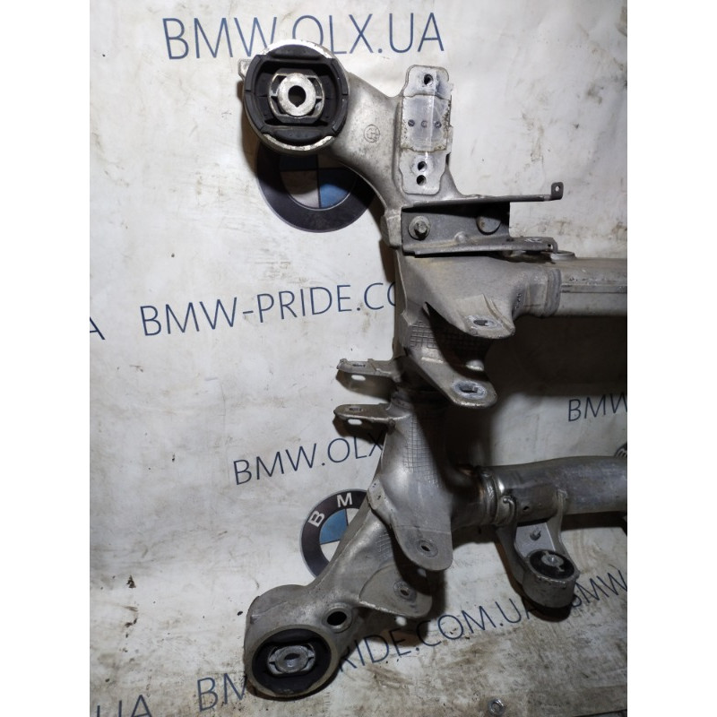 Подрамник (подвеска) BMW 5-series F10 2011 N63B44 33316799103