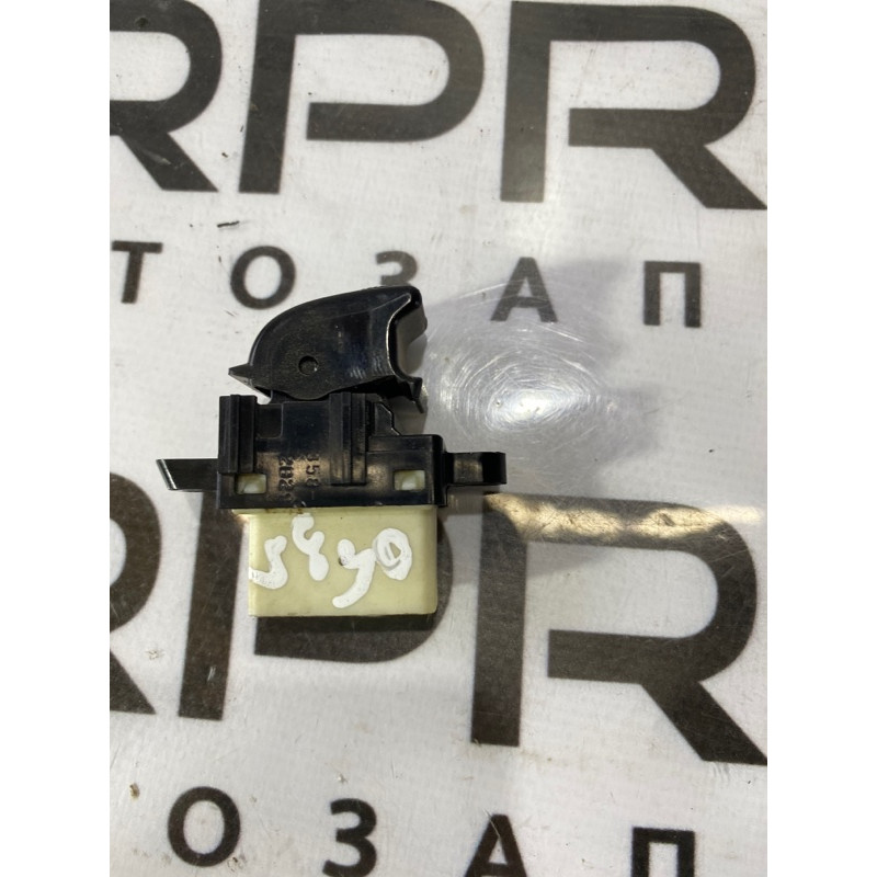 Кнопка стеклоподъемника (электрика / кнопки) Mazda 6 GG 2004 2.0 RF5