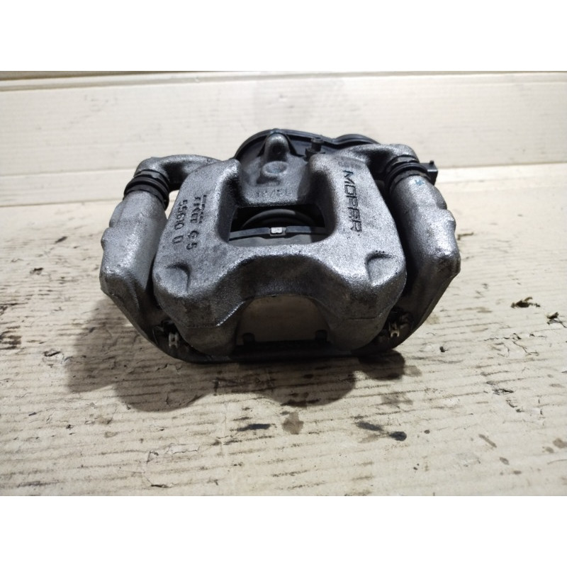 Суппорт тормозной (тормозная система) Jeep Compass MP 2018 2.4 68338709AA