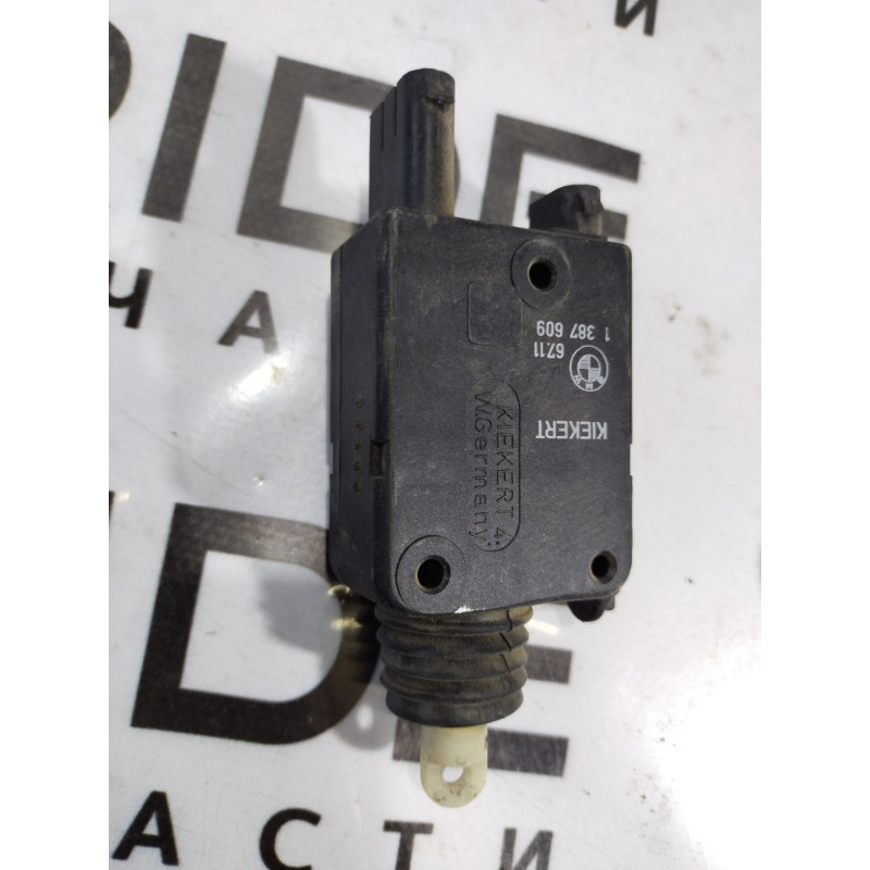 Привод замка багажника (электрика) BMW 3-series E36 67111387609