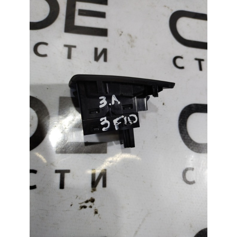 Кнопка стеклоподъемника (электрика / кнопки) BMW 5-series F10 2011 N63B44 61319163527