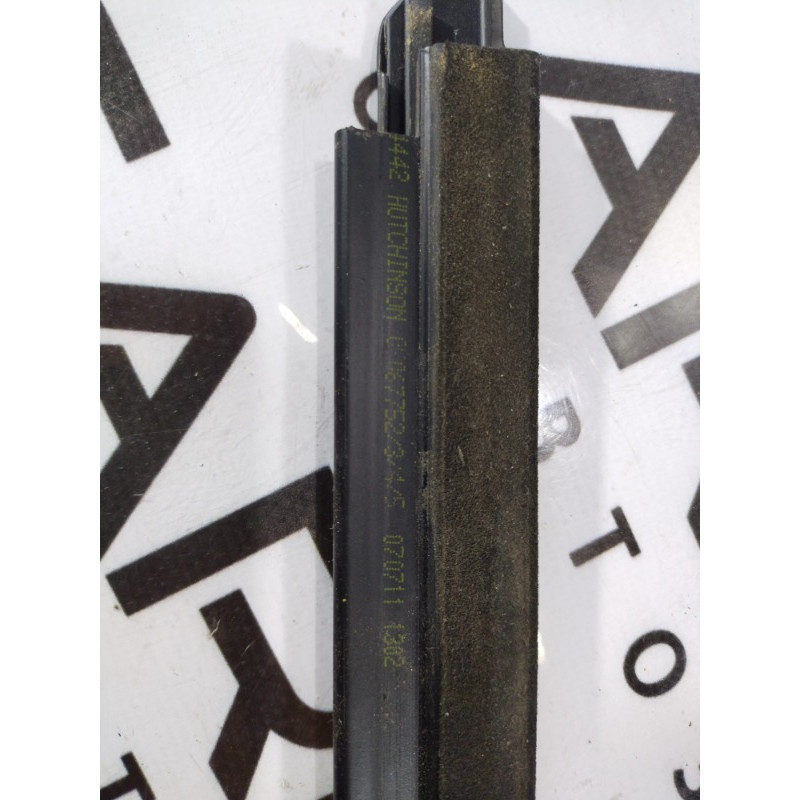 Уплотнитель проема двери (кузов и элементы) Jeep Patriot MK74 2012 2.4 5067753AE