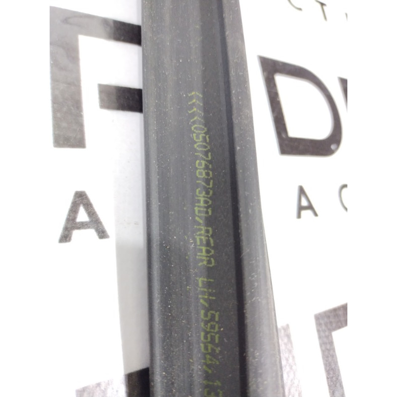 Уплотнитель (кузов и элементы) Dodge Journey SXT 2014 3.6 05076873ad