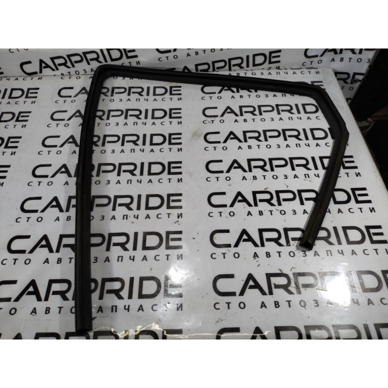 Уплотнитель (кузов и элементы) Dodge Journey SXT 2014 3.6 05076873ad