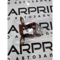 Петля двери