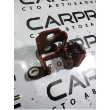 Петля двери