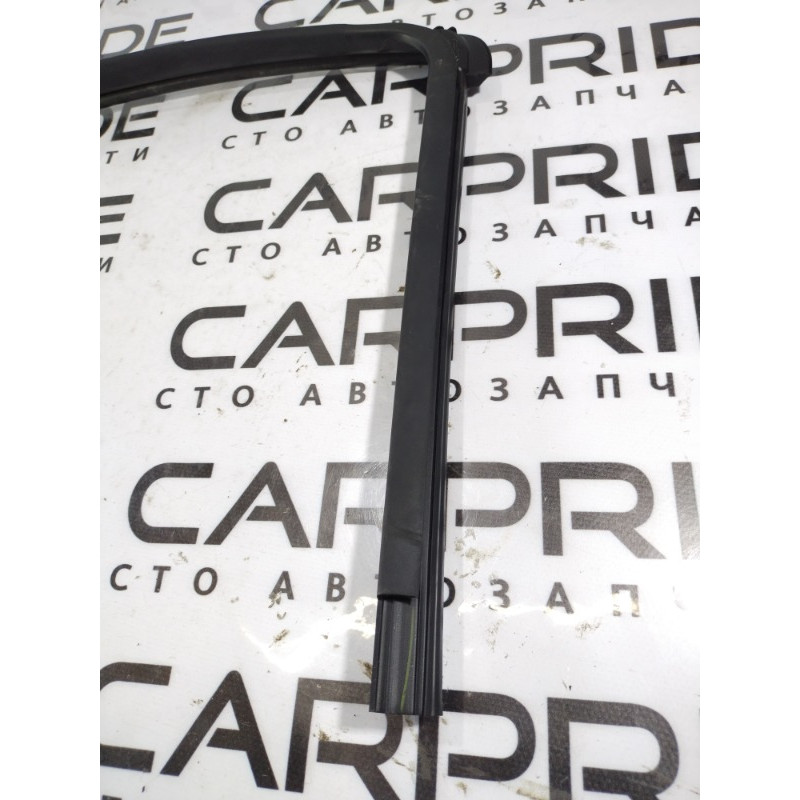 Уплотнитель проема двери (кузов и элементы) Nissan Juke F15 2011 1.6 823311KA0A