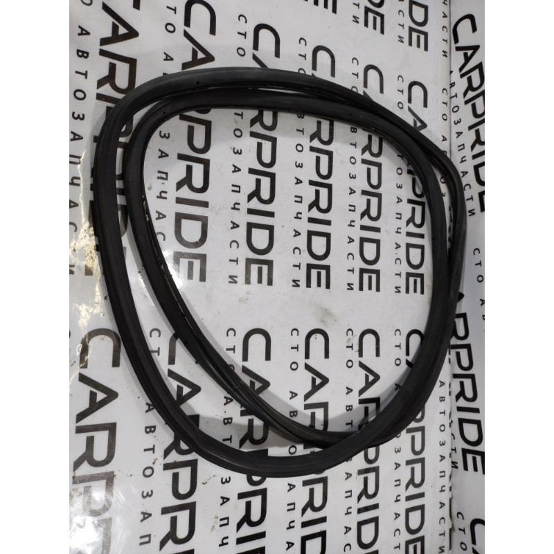 Уплотнитель проема двери (кузов и элементы) Volkswagen Touareg 7L 2004 3.2 7l0839911