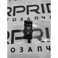 Кнопка блокировки центрального замка