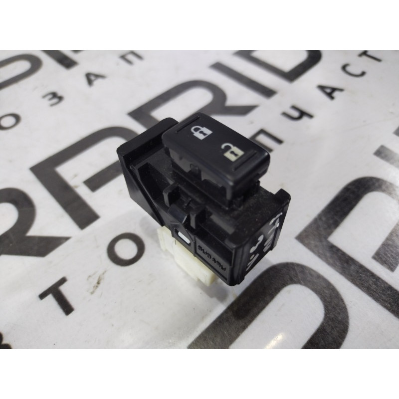 Кнопка блокировки центрального замка (электрика / кнопки) Subaru Outback BS 83078AJ000