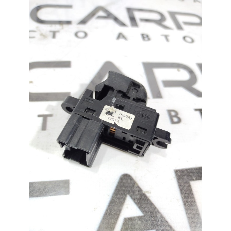 Кнопка стеклоподъемника (электрика / кнопки) Nissan Juke F15 2011 1.6 254111KL0A