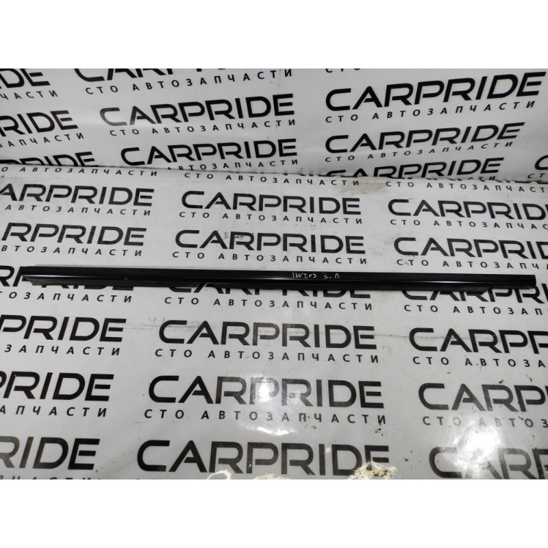 Молдинг двери внешний (кузов и элементы) Mercedes-Benz C-class W203 1.8 M111.951 A2037350565