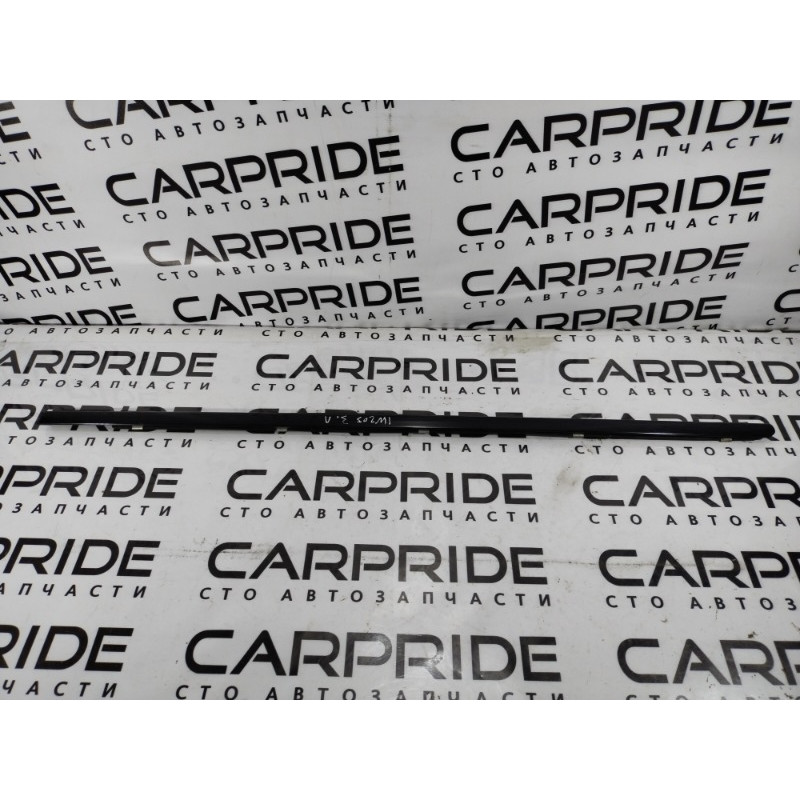 Молдинг двери внешний (кузов и элементы) Mercedes-Benz C-class W203 1.8 M111.951 A2037350565