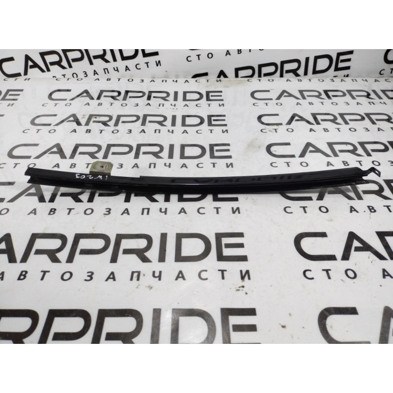 Накладка двери боковая (кузов и элементы) Mercedes-Benz C-class W203 1.8 M111.951