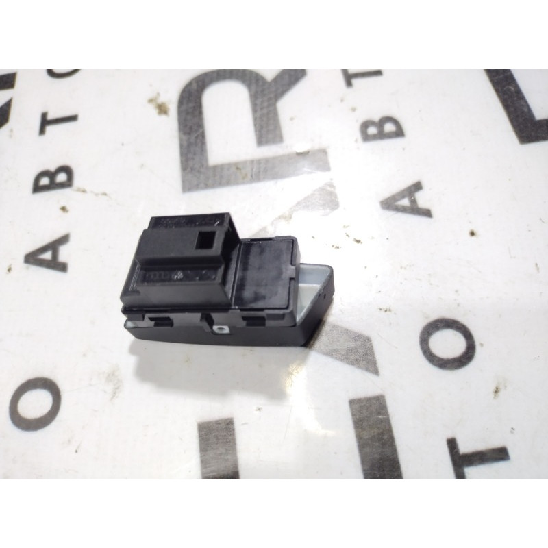 Кнопка блокировки центрального замка (электрика / кнопки) Volkswagen Passat B8 2016 1.8 561962125c