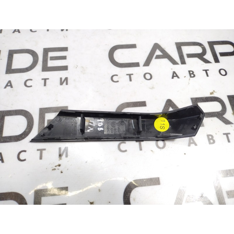 Накладка двери внутренняя (салон) Volkswagen Passat B8 2016 1.8 561867171