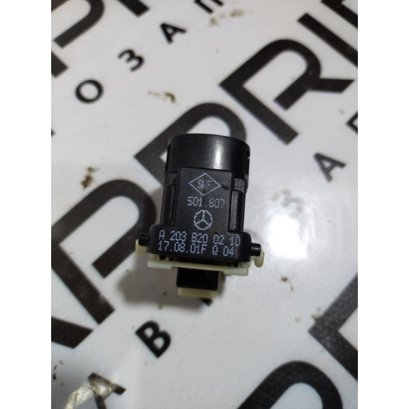 Кнопка стеклоподъемника (электрика / кнопки) Mercedes-Benz C-class W203 1.8 M111.951 a2038200210