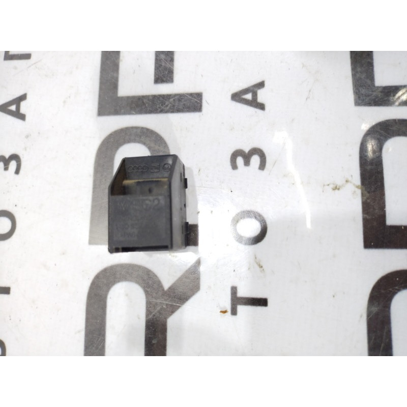 Кнопка стеклоподъемника (электрика / кнопки) Volkswagen Passat B5 2000 2.5 1j0959855