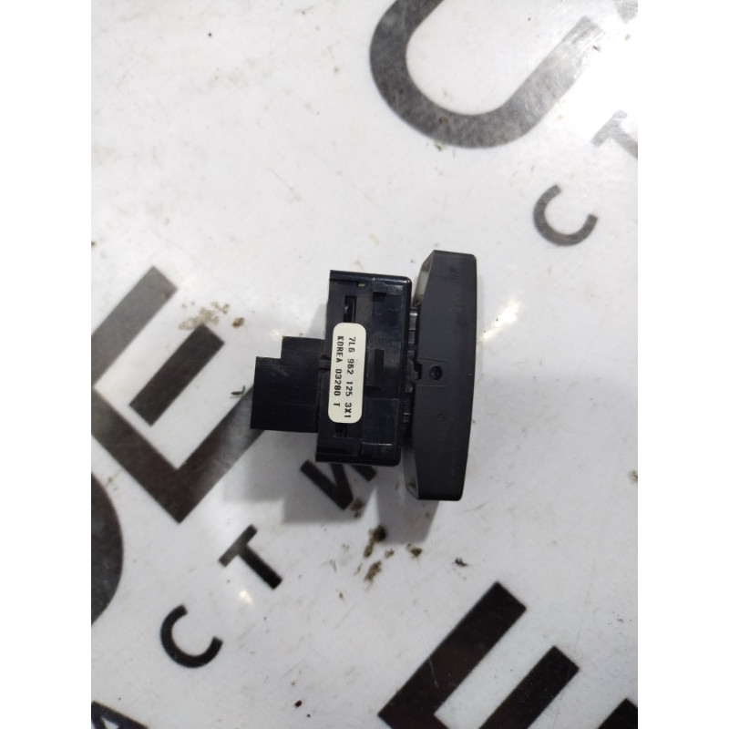 Кнопка блокировки центрального замка (электрика / кнопки) Volkswagen Touareg 7L 2004 3.2 7l6962125