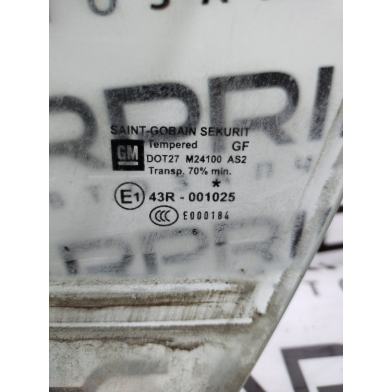 Стекло (кузов и элементы) Opel SIGNUM 1 2006 2.2 YH 5161263