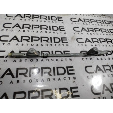 Направляющая стекла двери