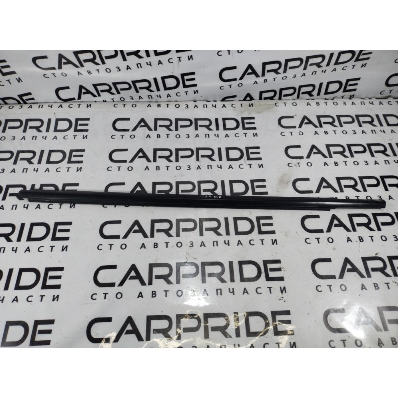 Молдинг двери внешний (кузов и элементы) Hyundai Santa Fe CM 2009 2.2 CRDI 822102B000