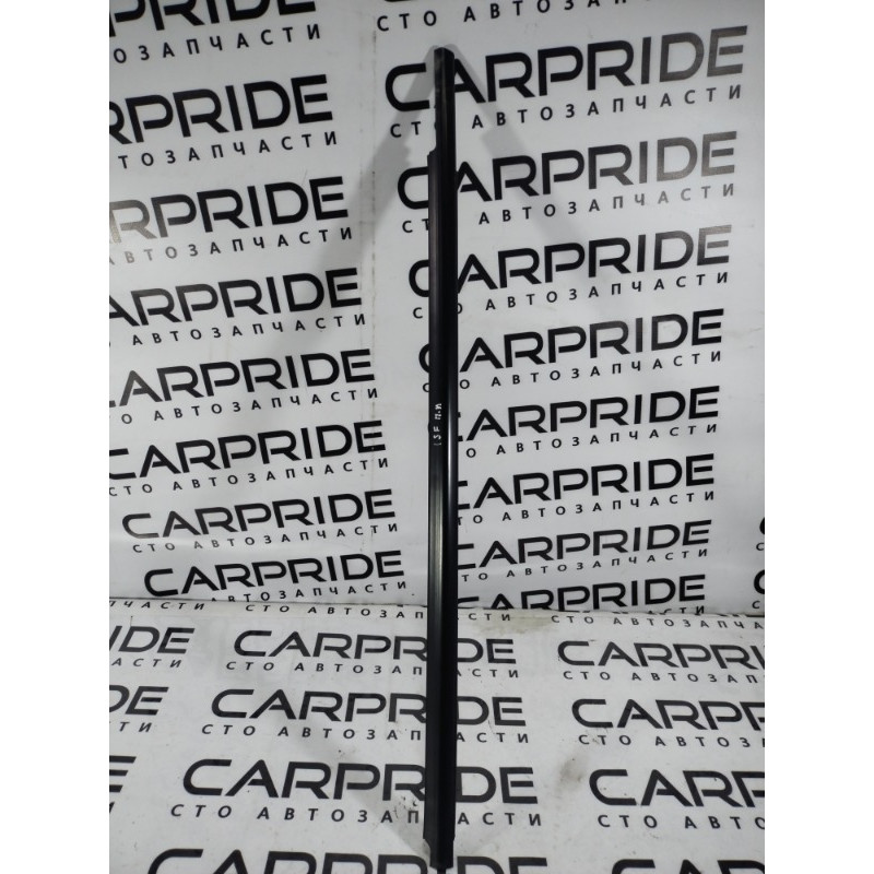 Молдинг двери внешний (кузов и элементы) Hyundai Santa Fe CM 2009 2.2 CRDI 822102B000