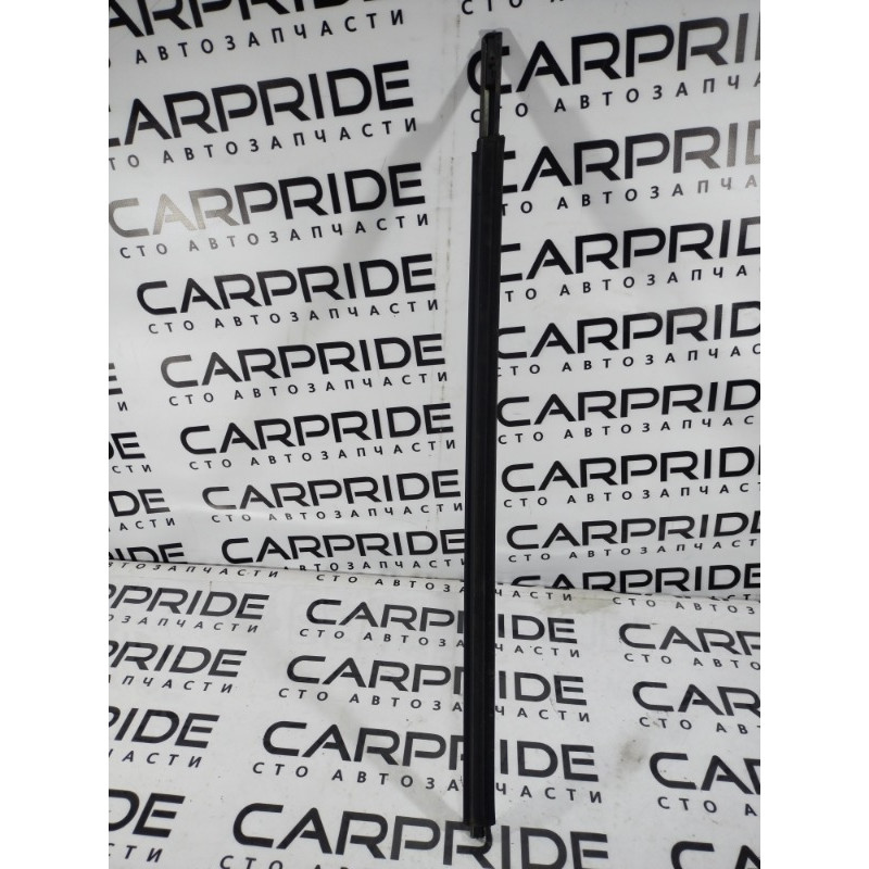 Молдинг двери внешний (кузов и элементы) Hyundai Santa Fe CM 2009 2.2 CRDI 822102B000