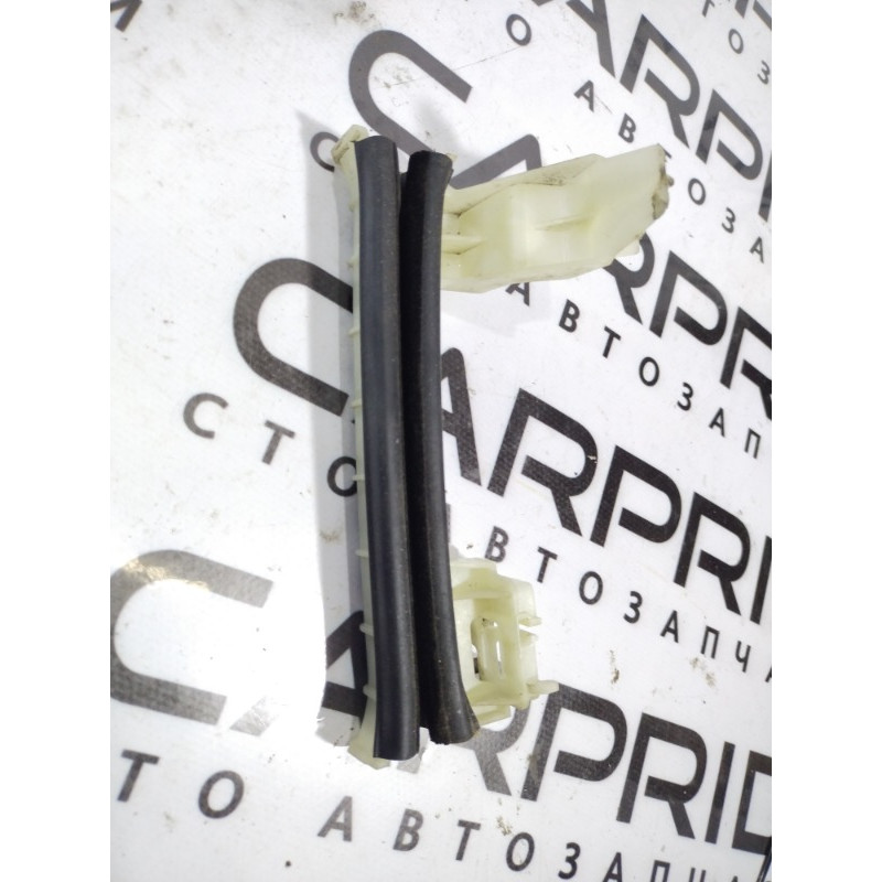 Направляющая стекла двери (кузов и элементы) Dodge Dart PF 2014 2.4 68170251AA