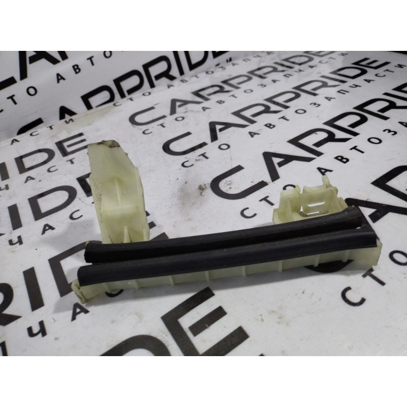 Направляющая стекла двери (кузов и элементы) Dodge Dart PF 2014 2.4 68170251AA