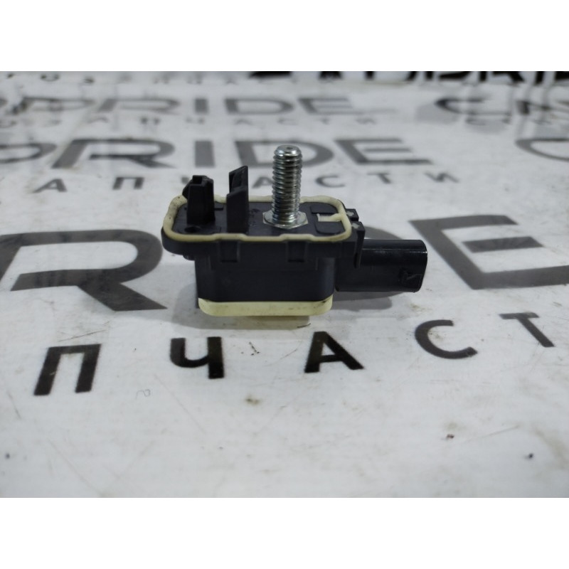 Датчик удара (электрика / датчики) BMW 3-series F30 2013 N20B20 65779217711