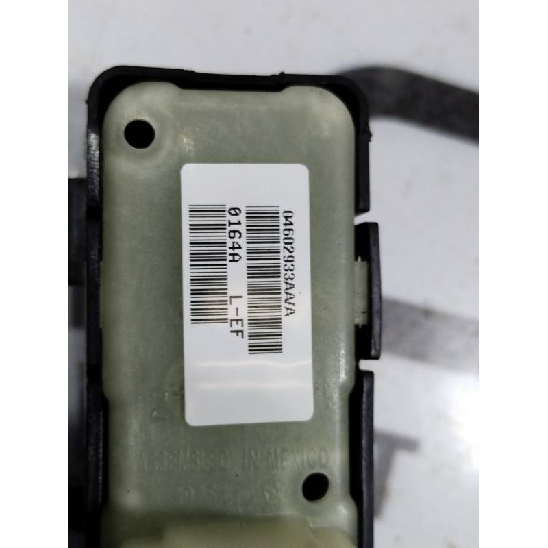Кнопка стеклоподъемника (электрика / кнопки) Jeep Compass MK49 2014 2.4 04602933aa