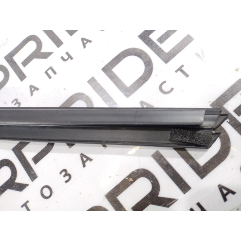 Молдинг стекла внутренний (наружные элементы кузова) Dodge Dart PF 2014 2.4 68082798AC